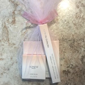 NWT $78 Value - Honest Company Makeup/ Beauty